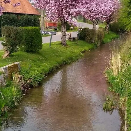 A L'aise A Lebiez, Pas De Calais, Haute Pays D'opale